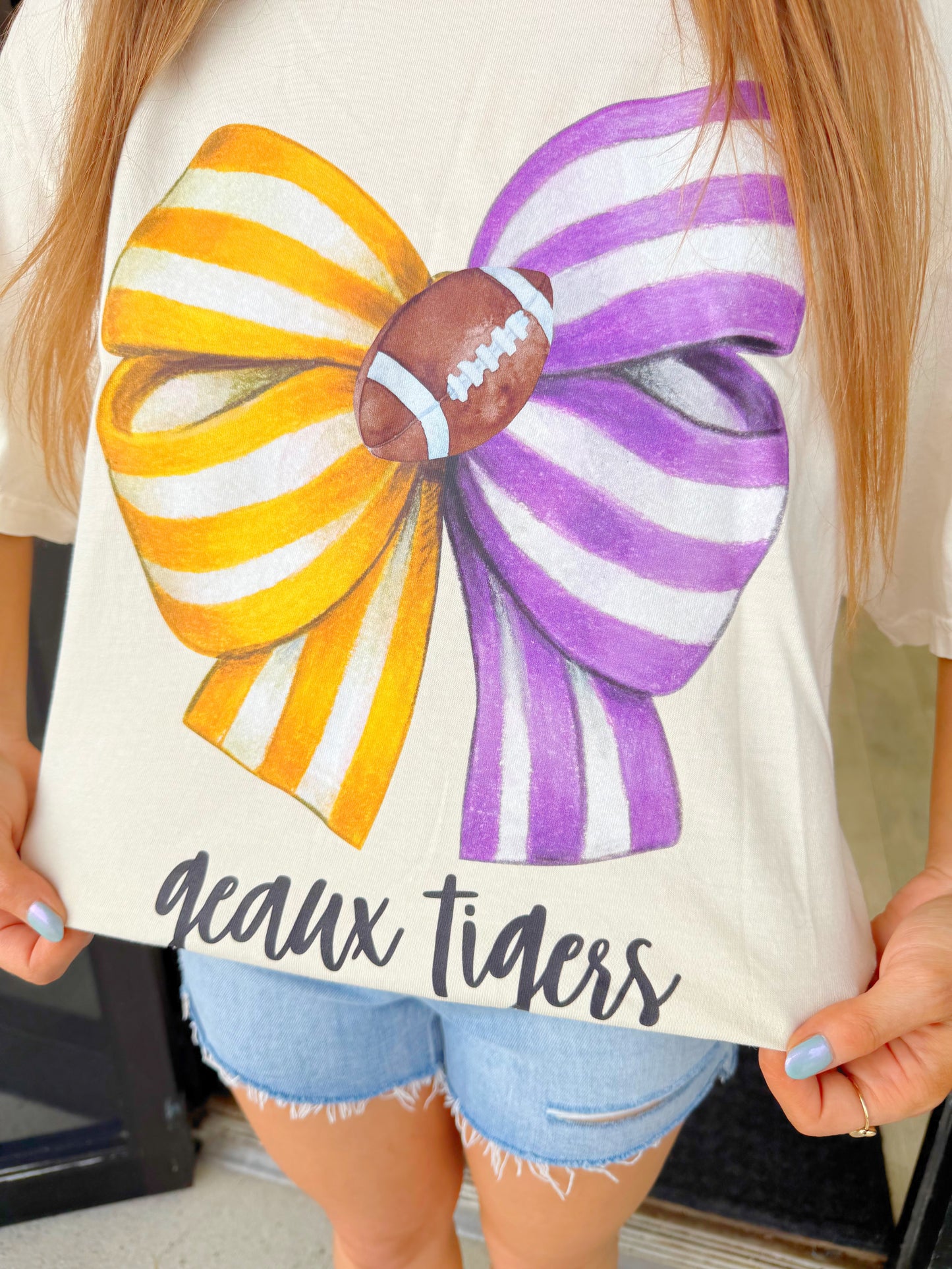 Bow Tigers Tee