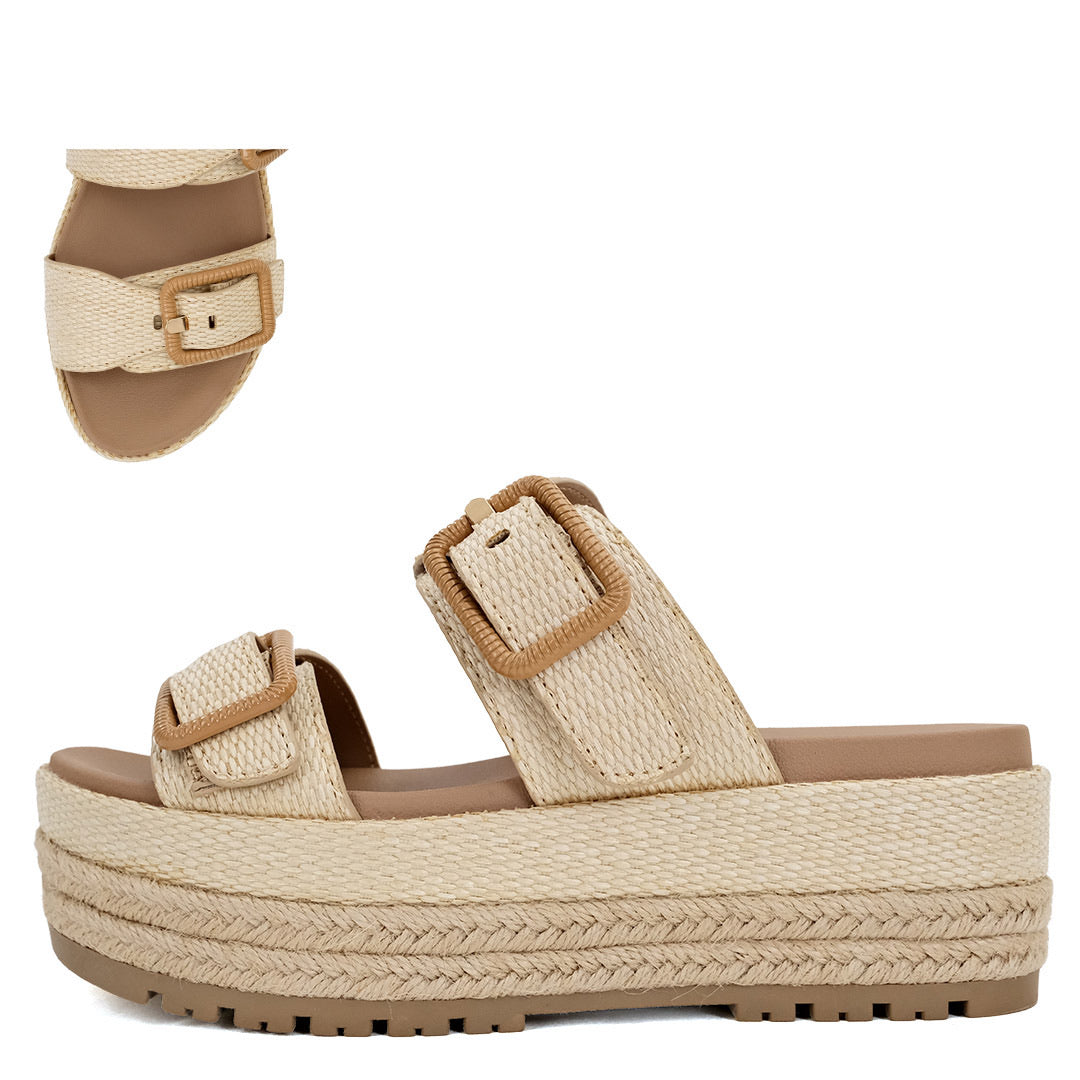 Funny in Raffia Sandals