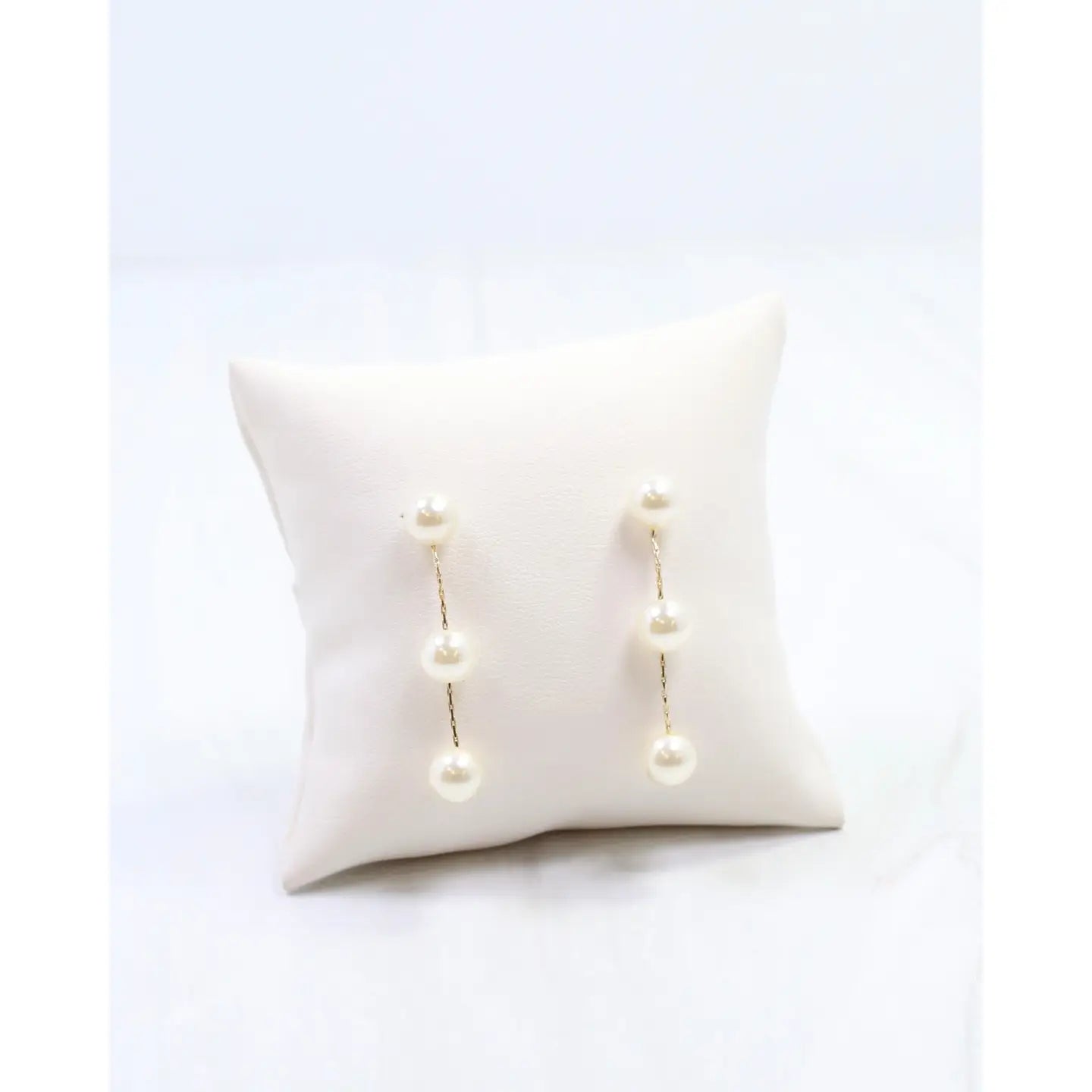 Benedict Pearl Earrings