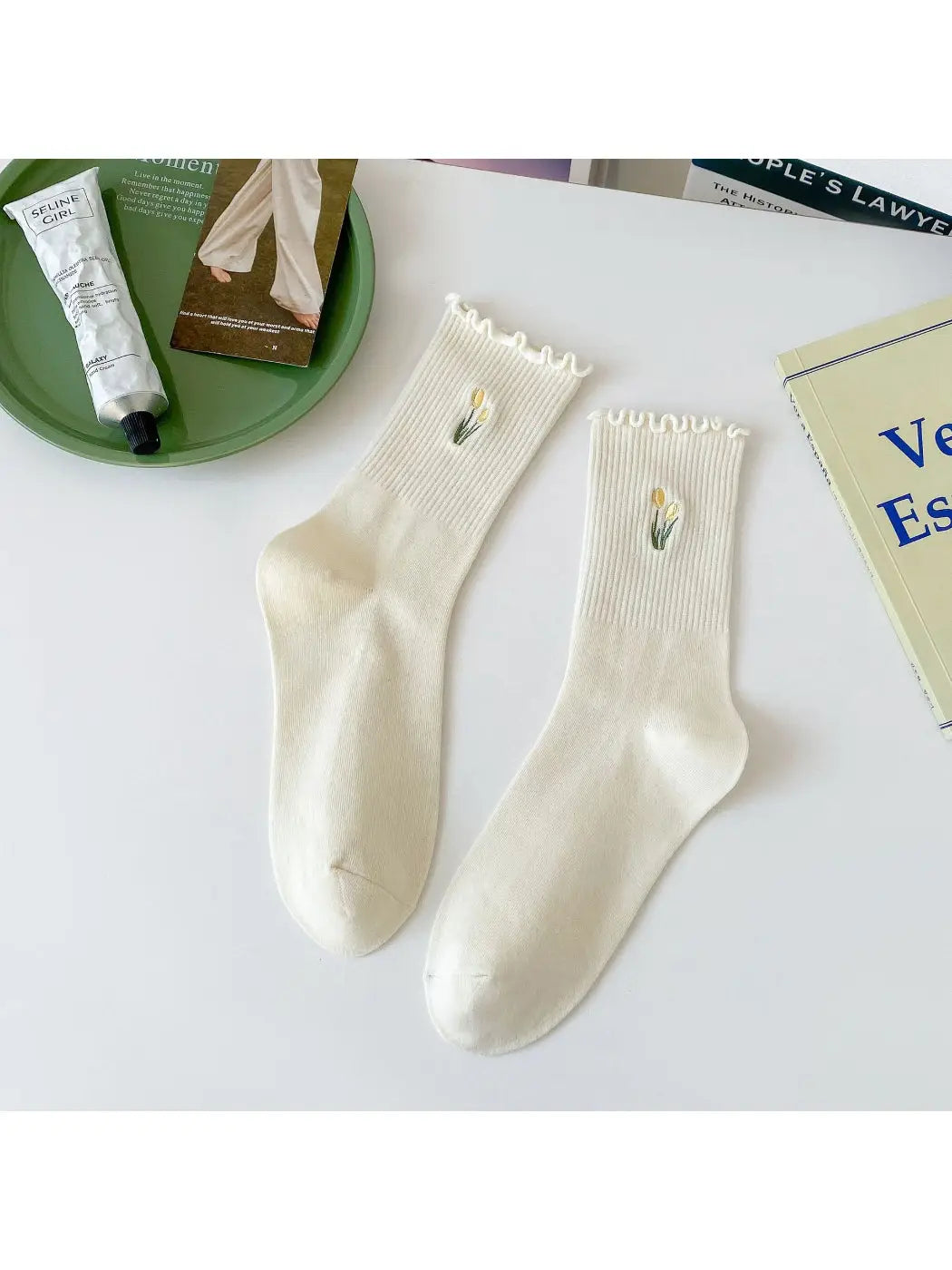 Tulip Embroidered Ruffle Socks