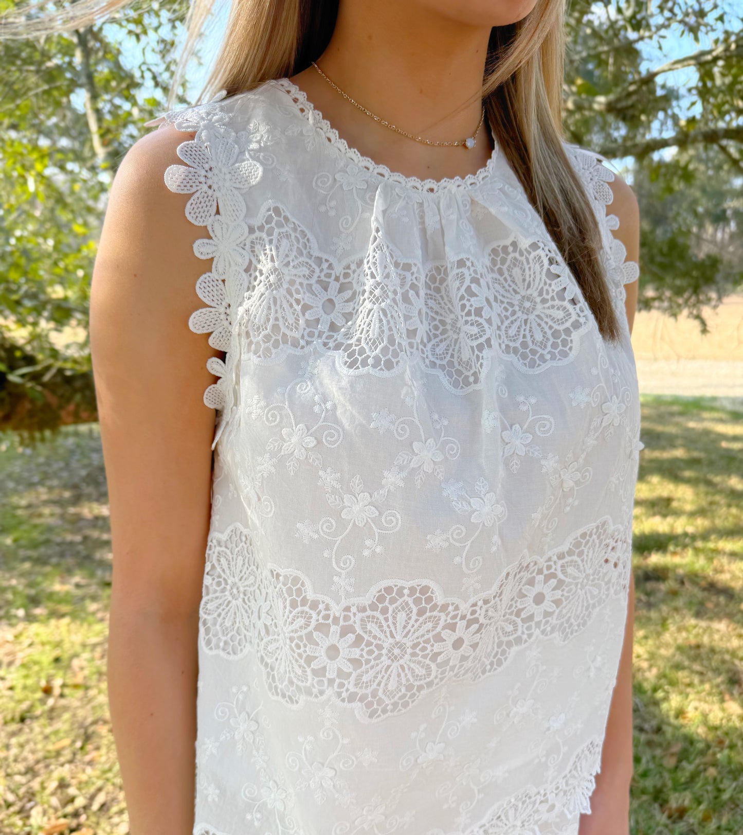 Elena Eyelet Set