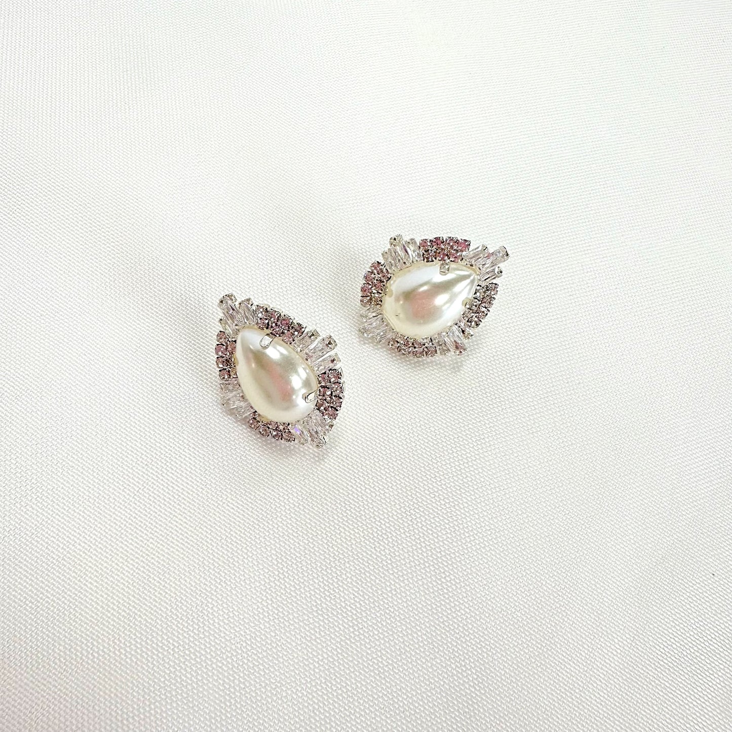 Pearl Studs