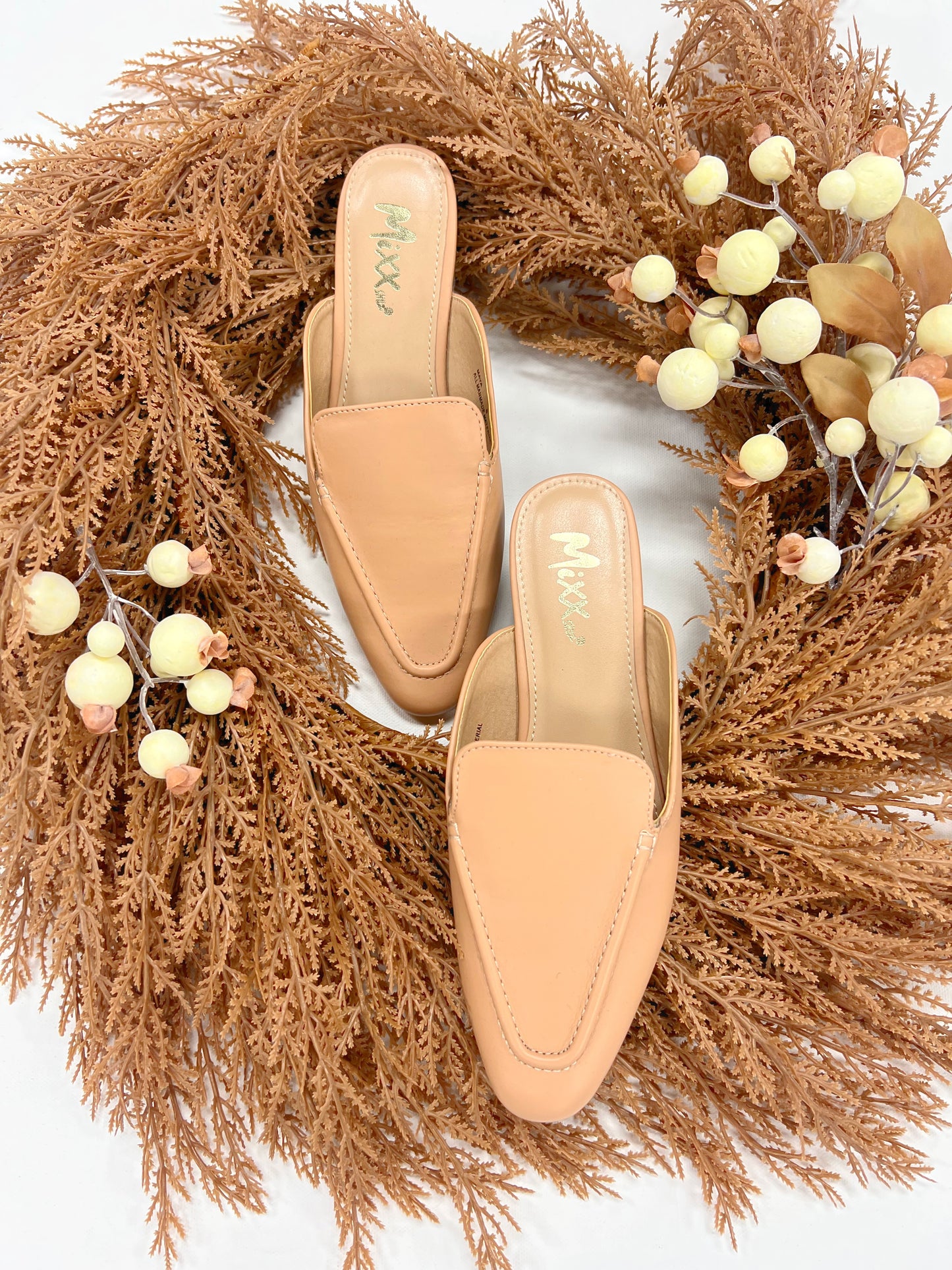 Mixx Shuz Mule in Beige