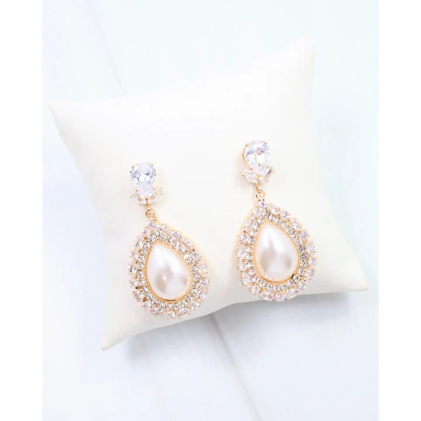 Anastasia Pearl Earrings