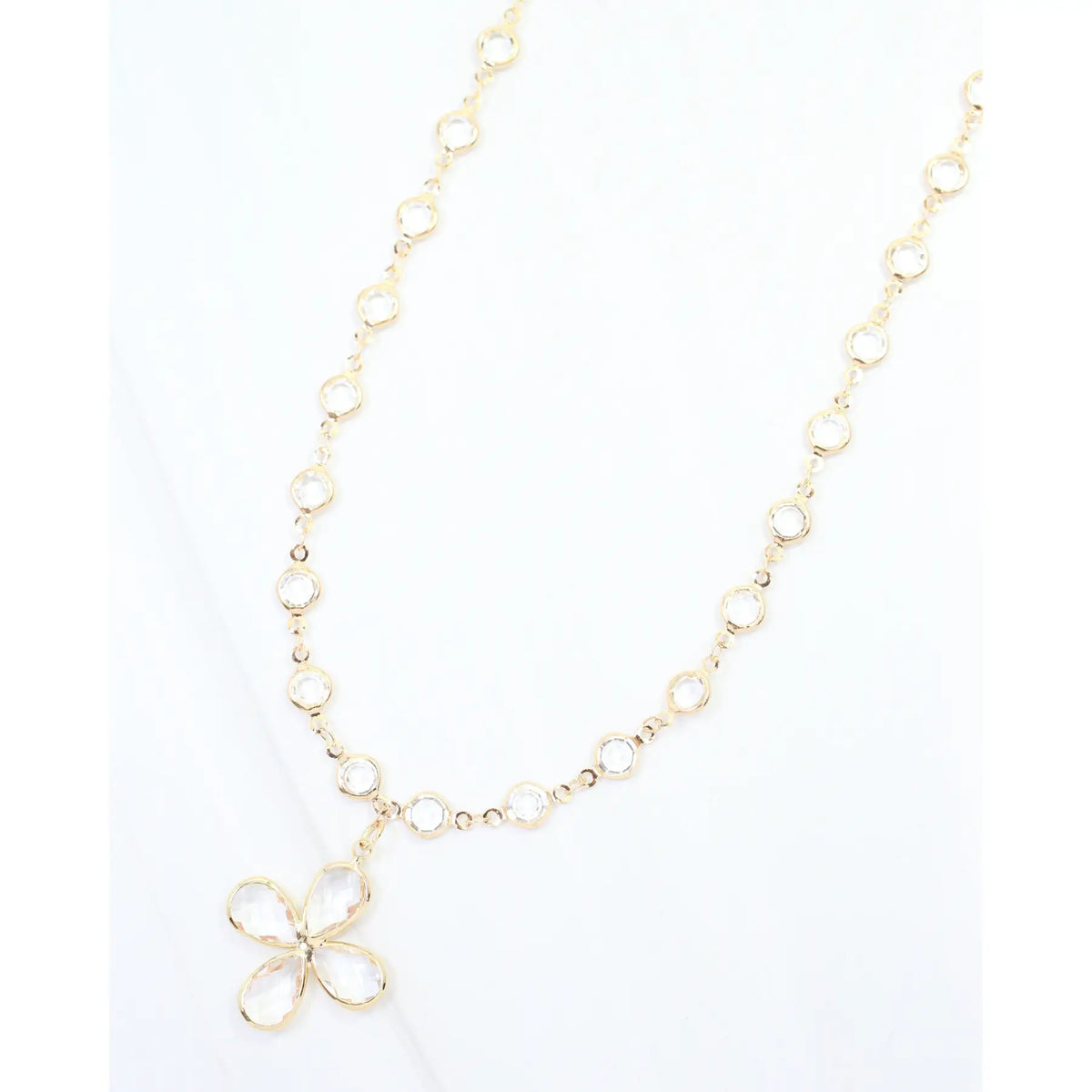 Luca Flower Necklace