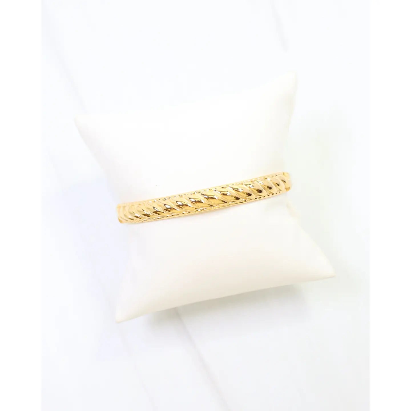 Natalie Twist Bangle