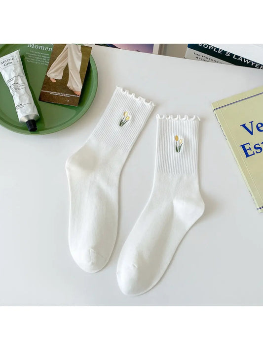 Tulip Embroidered Ruffle Socks